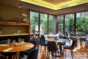 Dining - Il Decameron Luxury Design Hotel  (Odesa)