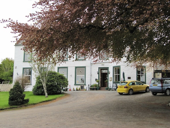 Front of property - The Manor Country House Hotel (Dumfries)