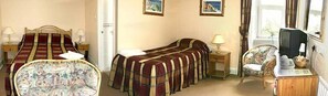 Standard Triple Room | Room service – dining - The Manor Country House Hotel (Dumfries)