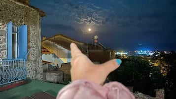 Hiên