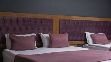 Chambre Familiale | Minibar, coffres-forts dans les chambres, chambres insonorisées