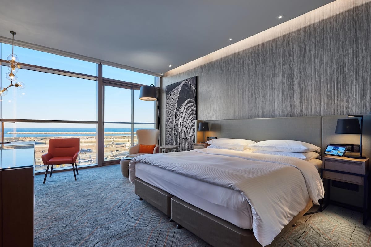 Deluxe King Room Marina View | 1 habitación y ropa de cama hipoalergénica