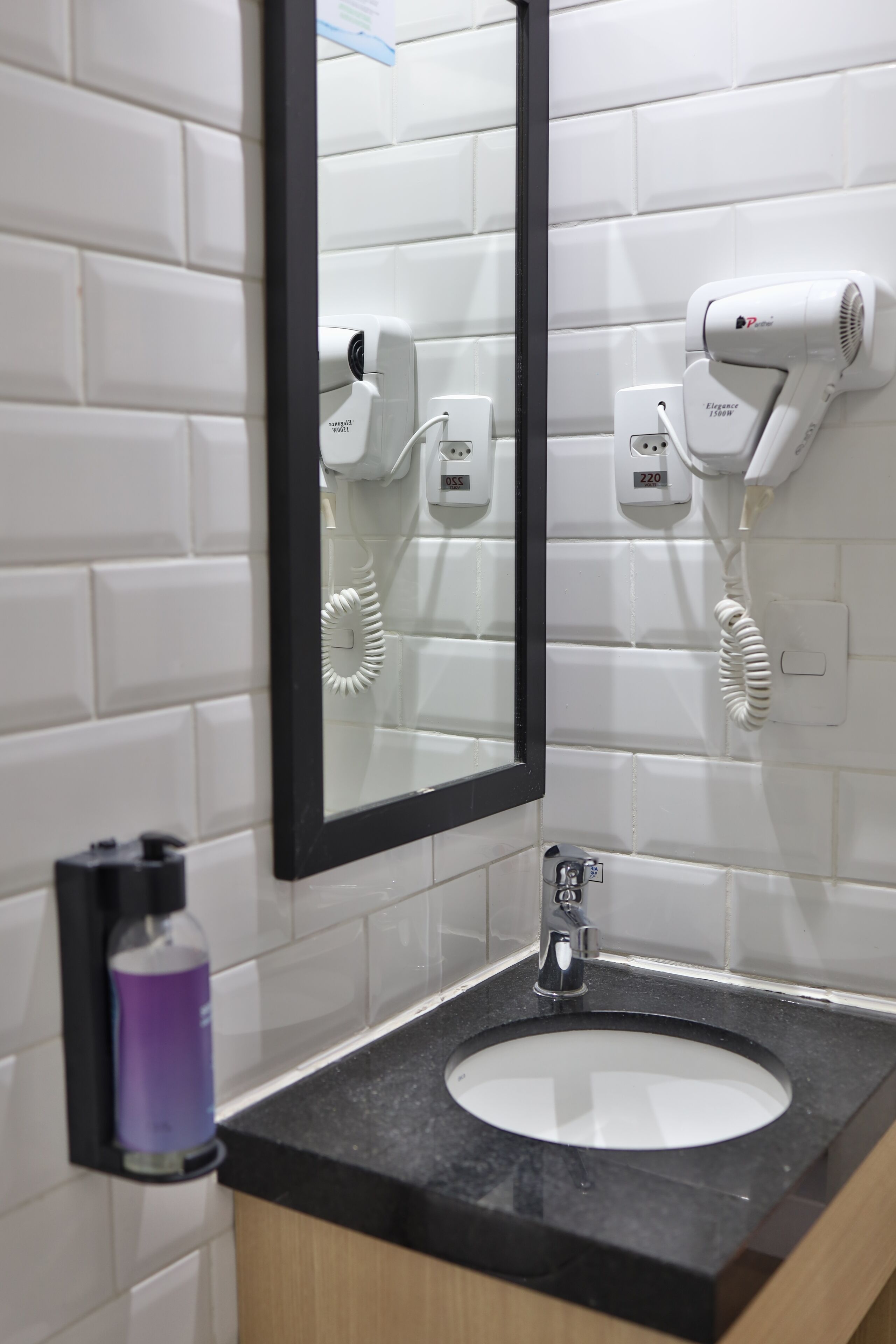 business apartment | bathroom | free toiletries, hair dryer, towels, soap