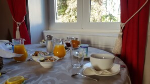 Restaurant - Château de Colombier (Saint-Julien)