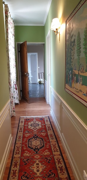 Lobby - Château de Colombier (Saint-Julien)