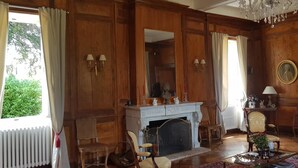 Lounge - Château de Colombier (Saint-Julien)
