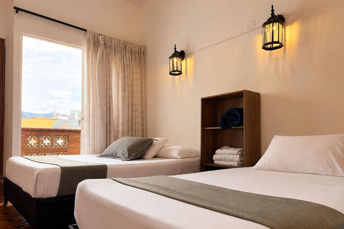 Phòng 3 Tiêu chuẩn | Bộ đồ giường kháng dị ứng, nệm cao su hoạt tính (memory foam), minibar 