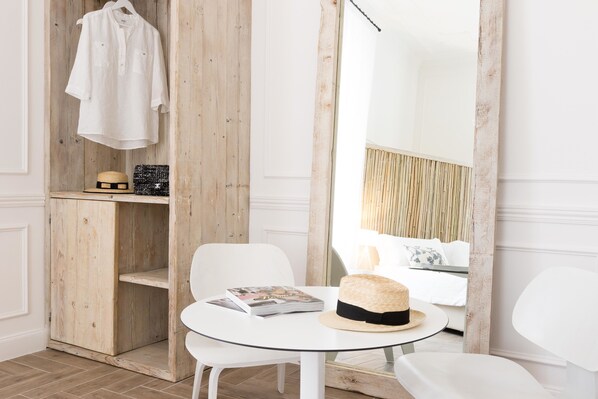 Habitación Deluxe con 1 cama matrimonial o 2 individuales | Servicios de la habitación