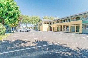 View from property - B&B Hôtel Tours Nord 1 Val de Loire (Tours)