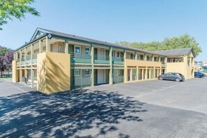 บริเวณภายนอก