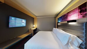 In-room safe, desk, iron/ironing board, free WiFi