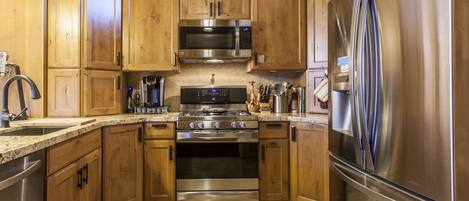 House, 4 Bedrooms (Chateau Sans Nom #17) | Private kitchen | Fridge, microwave, oven, stovetop