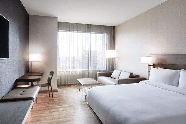 Premium bedding, pillow-top beds, in-room safe, desk