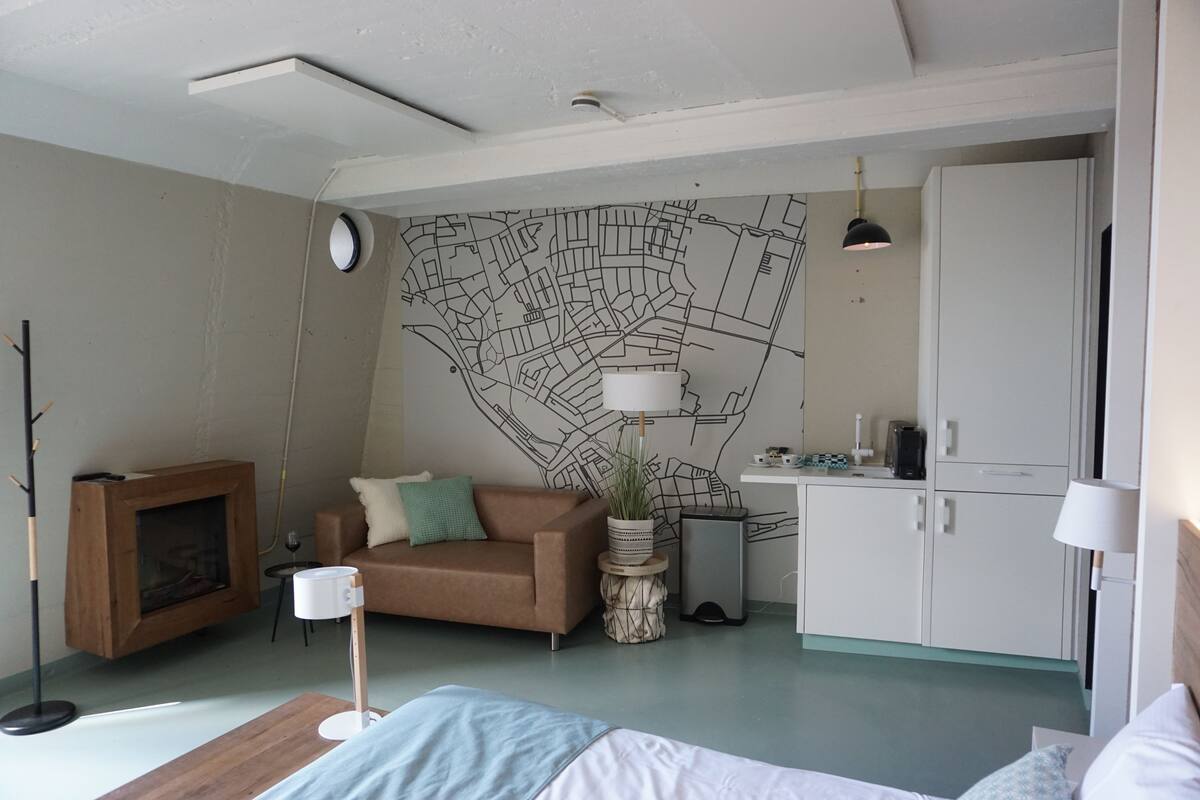 deluxe double room, beachfront | in-room safe, free wifi, bed sheets