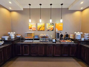 Free full breakfast - Comfort Inn & Suites Independence (Independence)