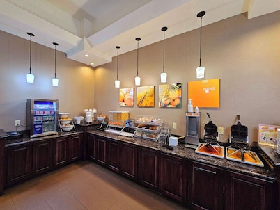 Comfort Inn & Suites Independence