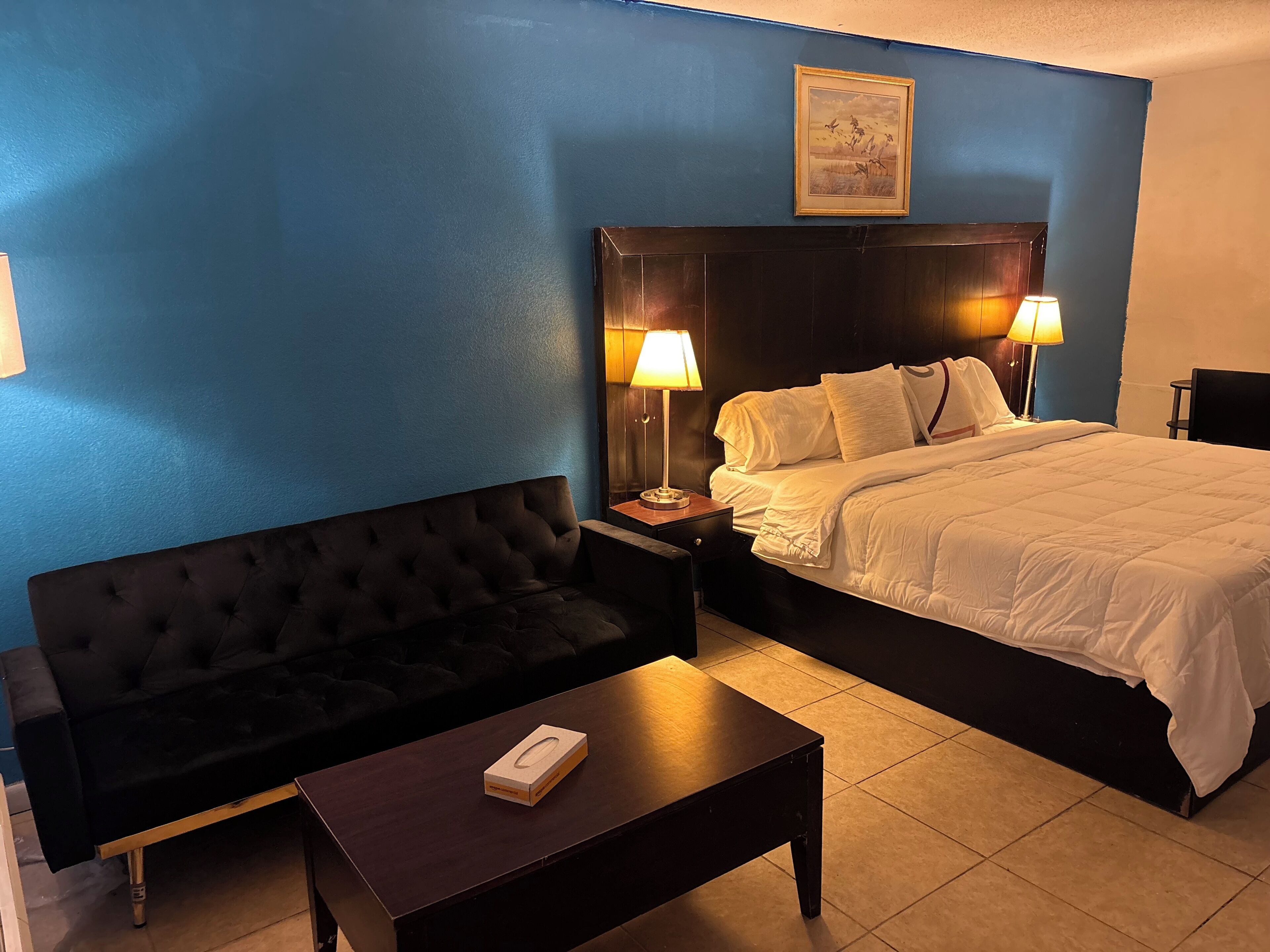 Room, 1 King Bed, Accessible, Non Smoking | Premium bedding, memory foam beds, desk, blackout drapes