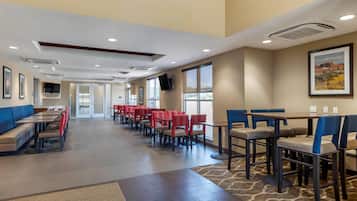 Free buffet breakfast