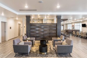 Lobby - Comfort Inn & Suites Salt Lake City Airport (Salt Lake City)