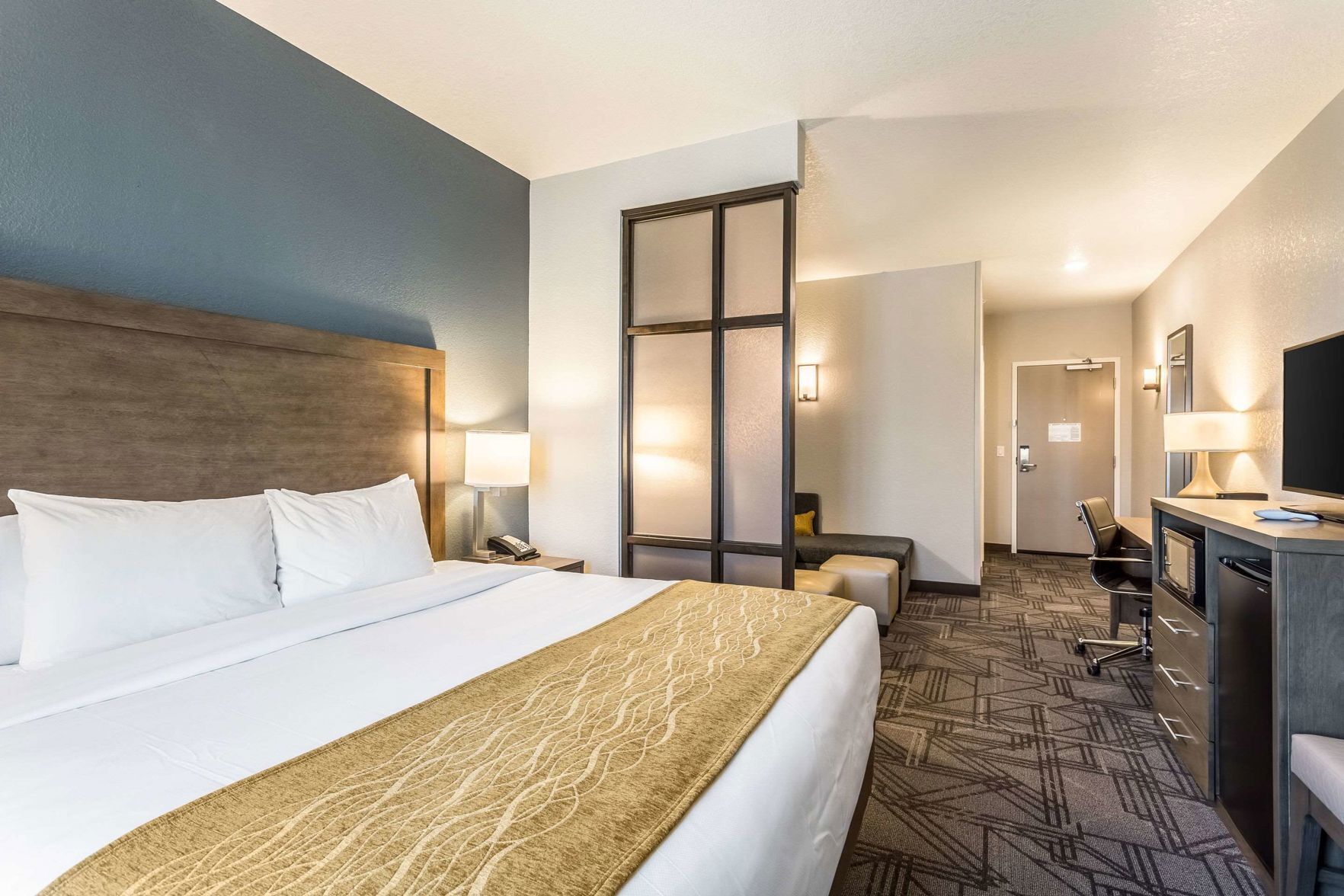 Premium bedding, pillowtop beds, in-room safe, desk