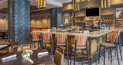 Cambria Hotel Downtown-Center City