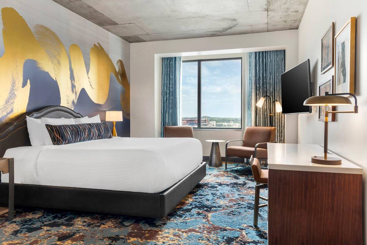 Egyptian cotton sheets, premium bedding, pillow-top beds, in-room safe
