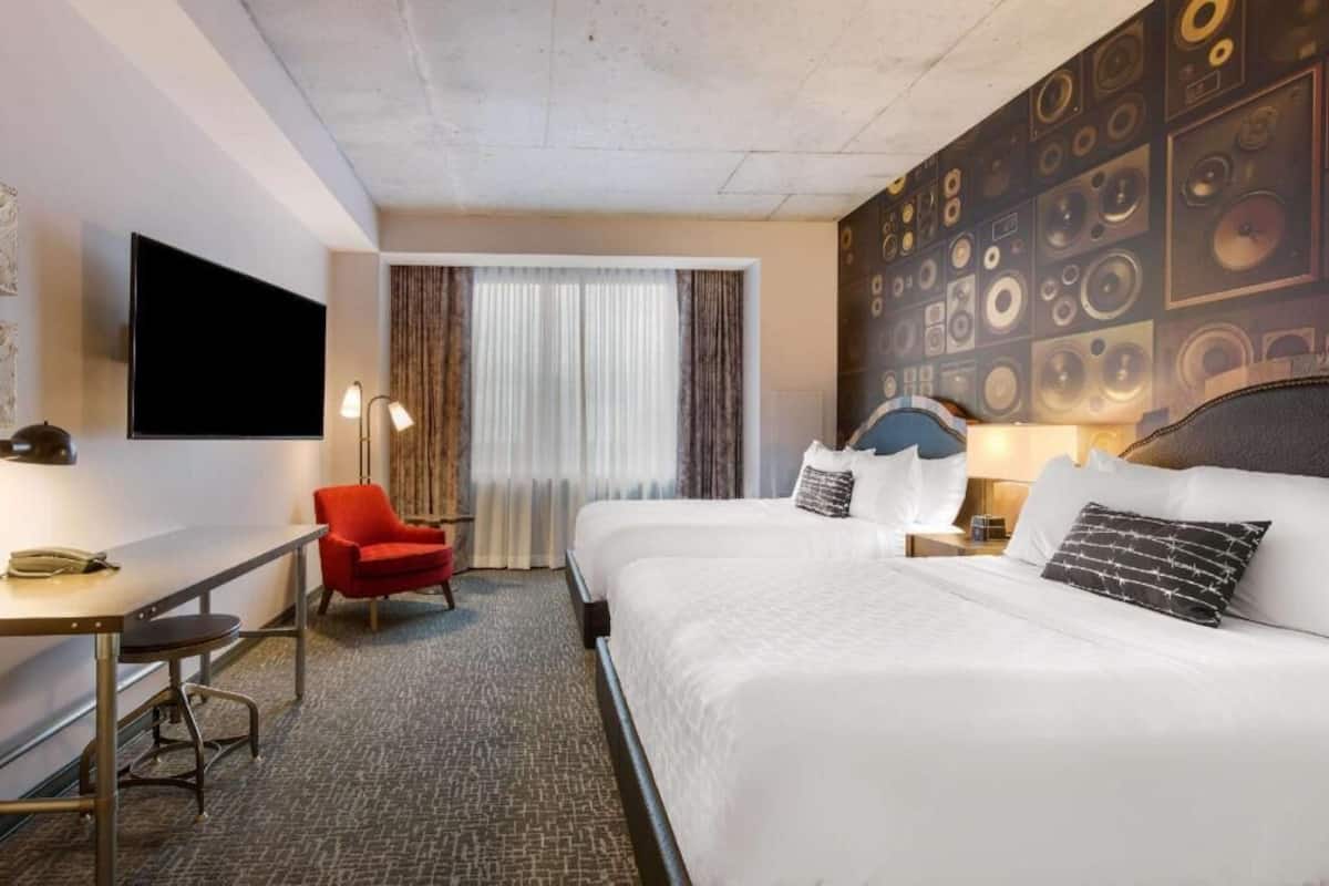 Egyptian cotton sheets, premium bedding, pillowtop beds, in-room safe