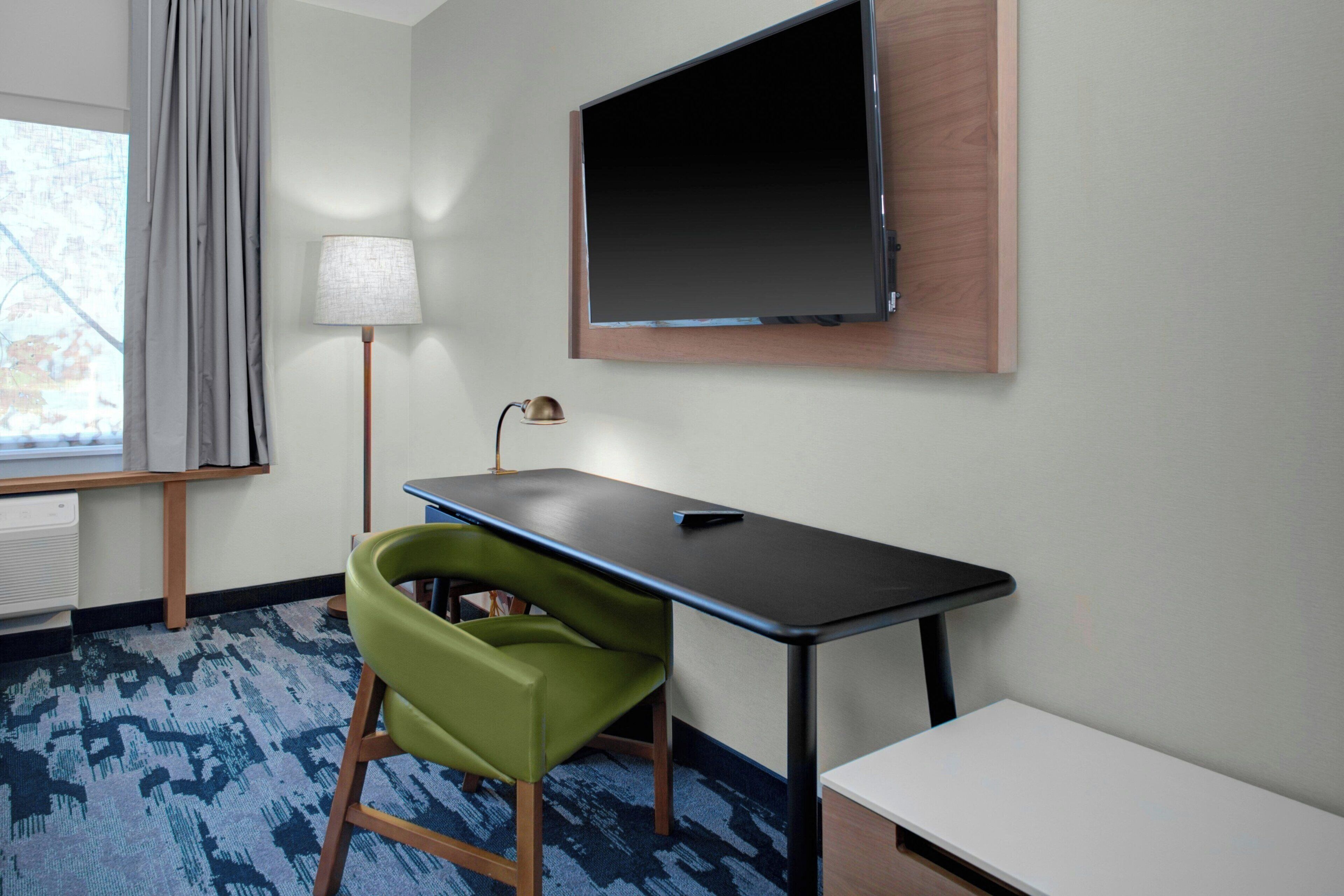 Desk, iron/ironing board, free WiFi, bed sheets