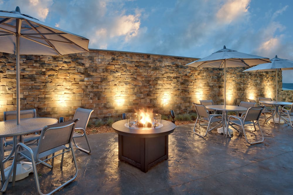Fairfield Inn & Suites by Marriott Springfield North