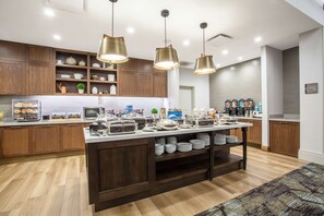 Free daily buffet breakfast