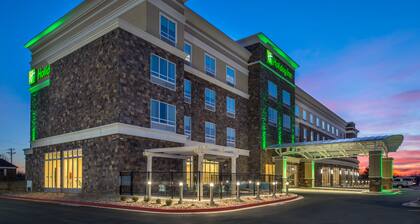 Holiday Inn Joplin, an IHG Hotel