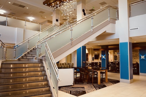 Holiday Inn Express & Suites Denver - Aurora Medical Campus by IHG