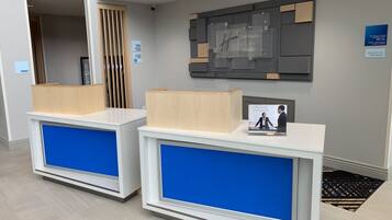 ์ฒดํฌ์ธ/์ฒดํฌ์์ ํค์ค์คํฌ