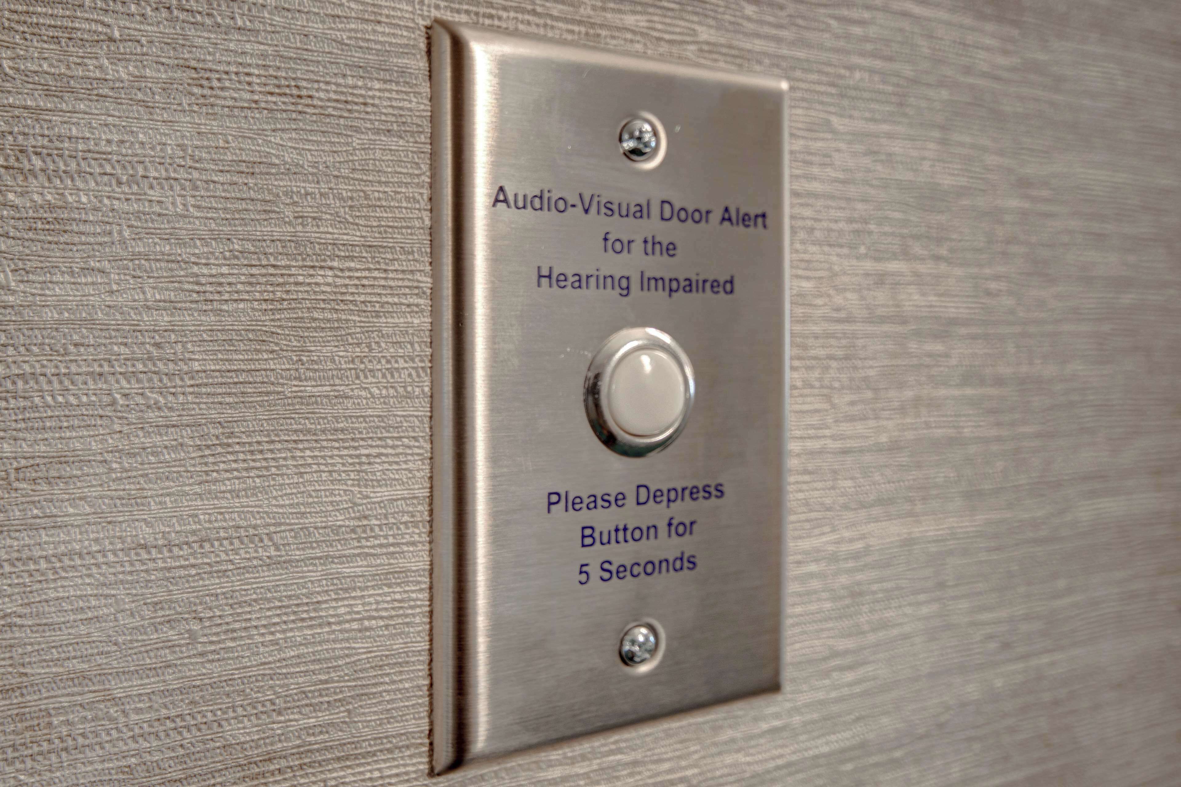 studio suite, 1 queen bed, accessible (hearing) | 1 bedroom, desk, iron/ironing board, free wifi