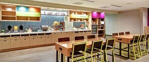 Café da manhã continental grátis