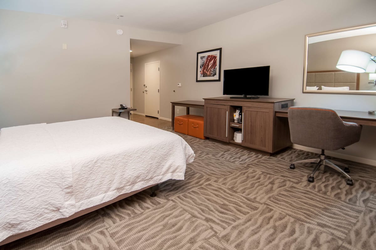 In-room safe, blackout curtains, cots/infant beds, free WiFi