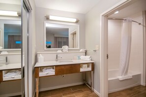Amenidades de baño gratuitas y toallas 