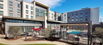 Hampton Inn Long Beach Airport