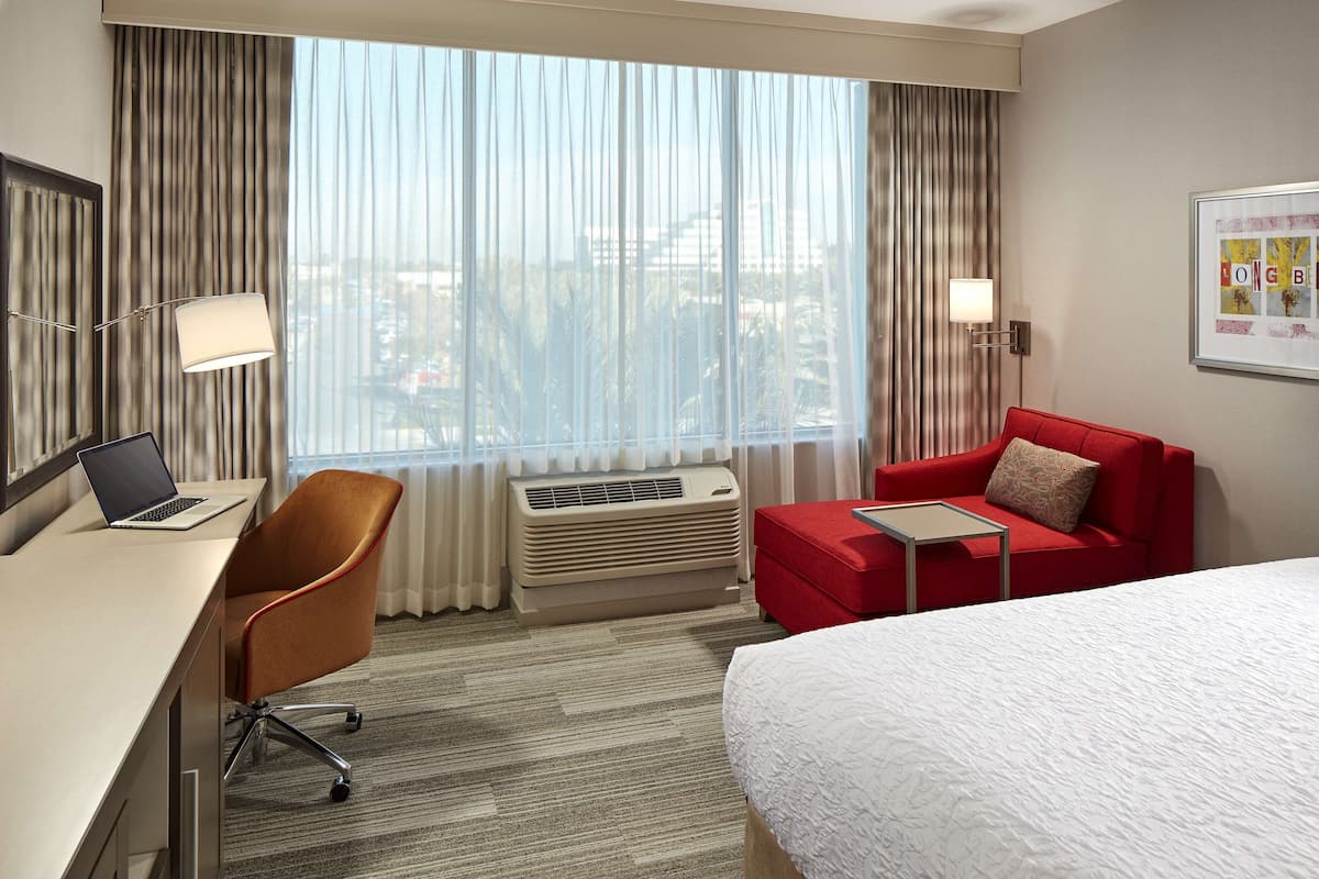 Hampton Inn Long Beach Airport in Los Angeles: Find Hotel Reviews ...