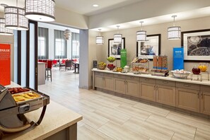 Petit déjeuner buffet compris tous les jours