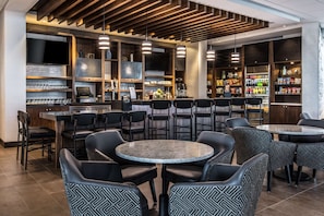 Bar (on property) - Hyatt Place Delano (Delano)