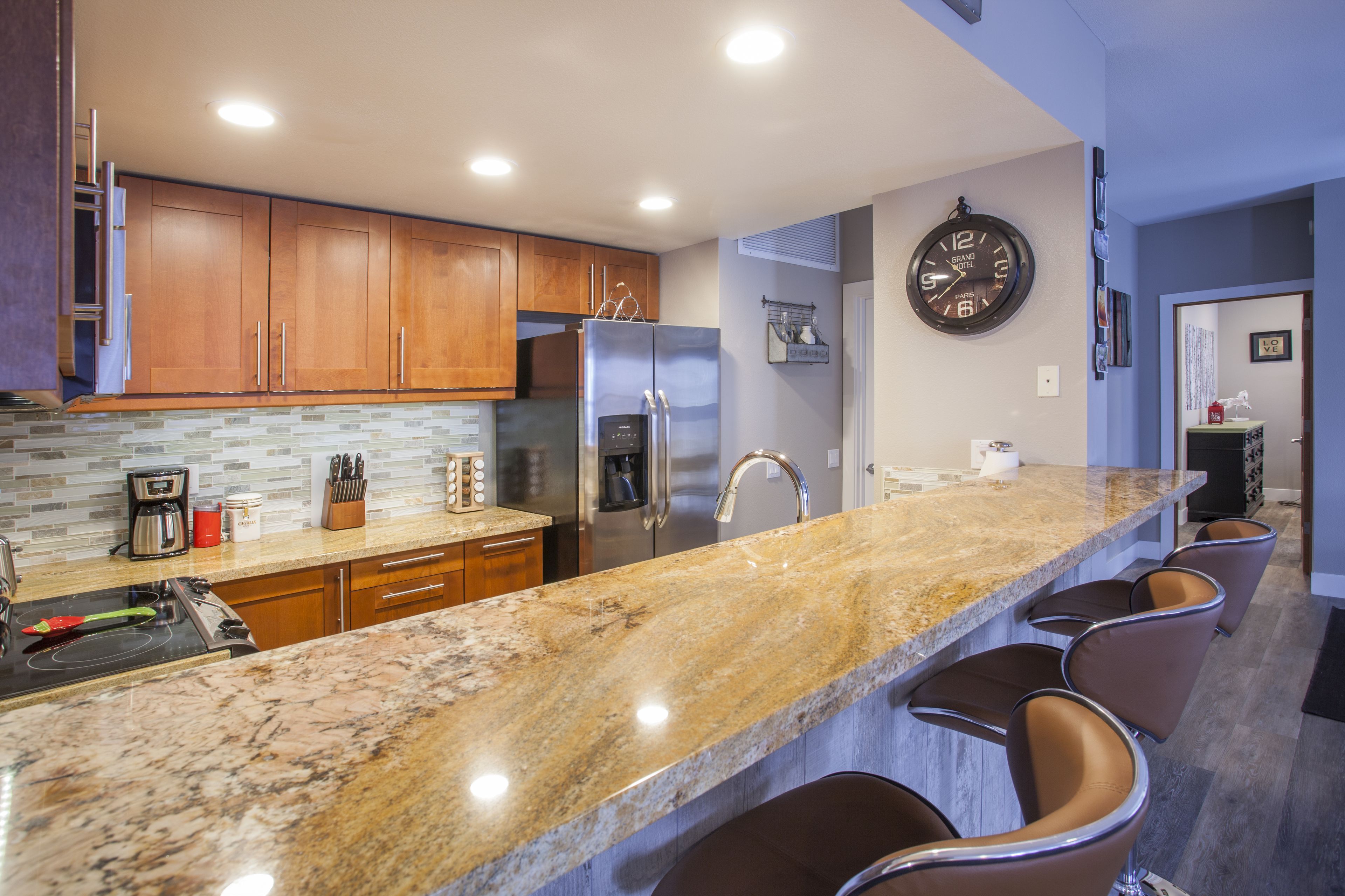 Condo, 2 Bedrooms, Mountain View (Snowcreek #881 Phase V) | Private kitchen | Fridge, microwave, oven, stovetop