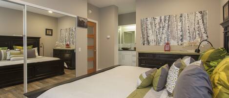 Condo, 2 Bedrooms, Mountain View (Snowcreek #881 Phase V) | 2 bedrooms, free WiFi, bed sheets
