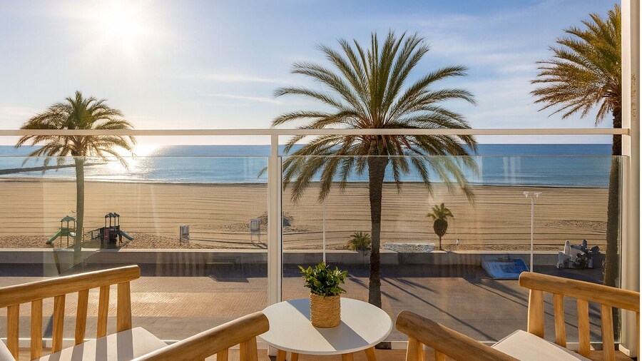 Meraki Beach Hotel - Adults Only