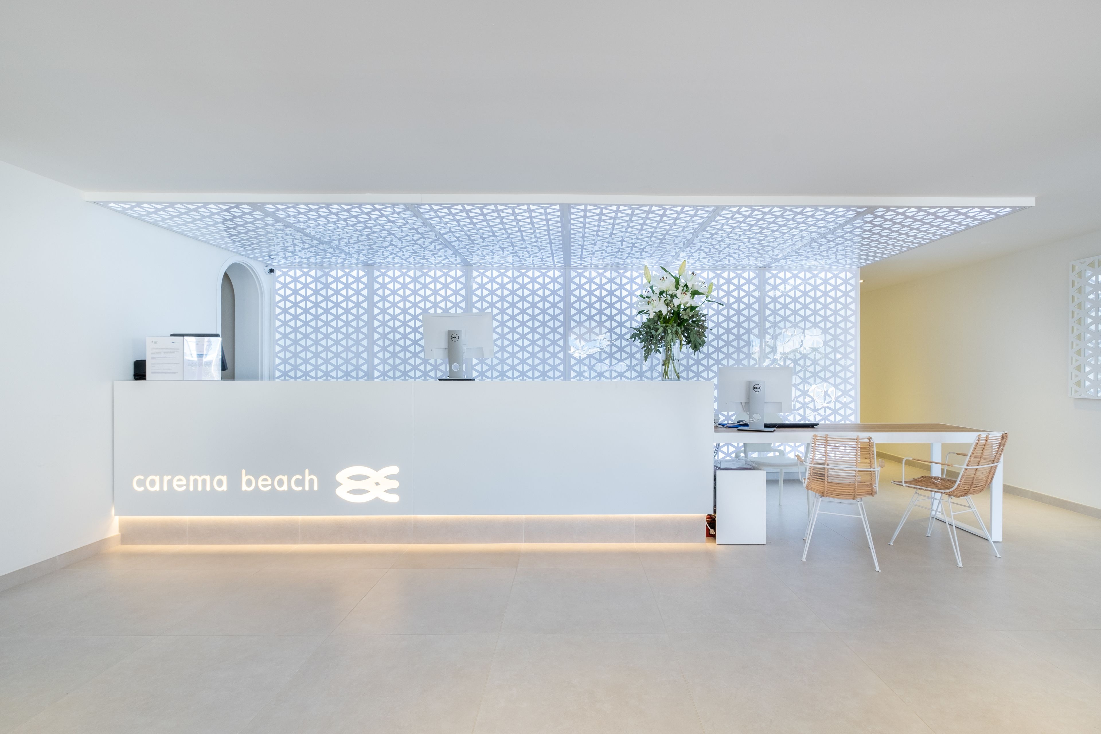 Photo - FERGUS Style Carema Beach