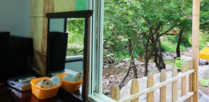 2 - Onsaemiro, Yegeurina | Vue de la chambre