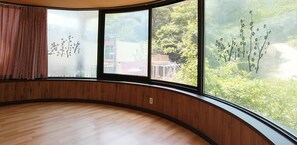 6 - Ijabaelli | Free WiFi - Forest Valley Pension (Gapyeong)