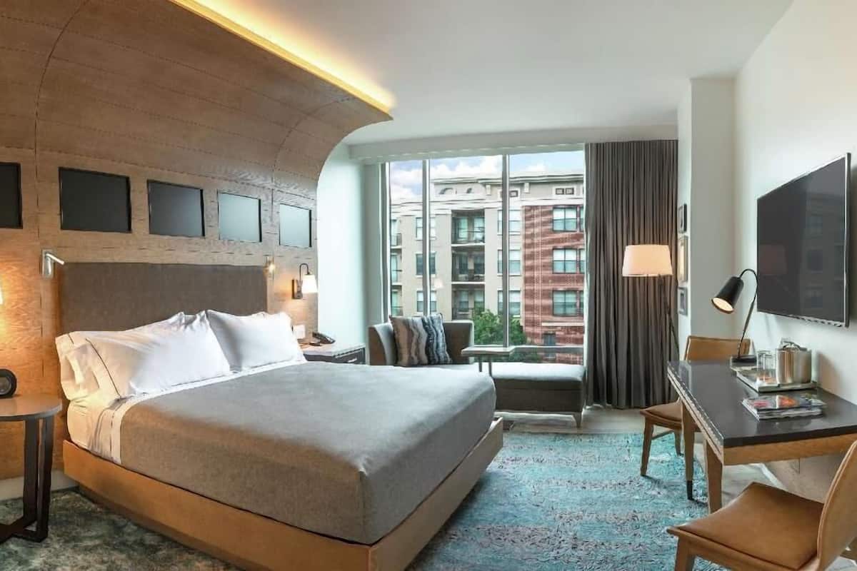 Premium bedding, in-room safe, desk, blackout drapes