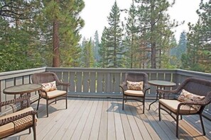 Townhome, 4 Bedrooms, Mountain View (Timbers #1033) | Balcony - Timbers 1033 (Mammoth Lakes)