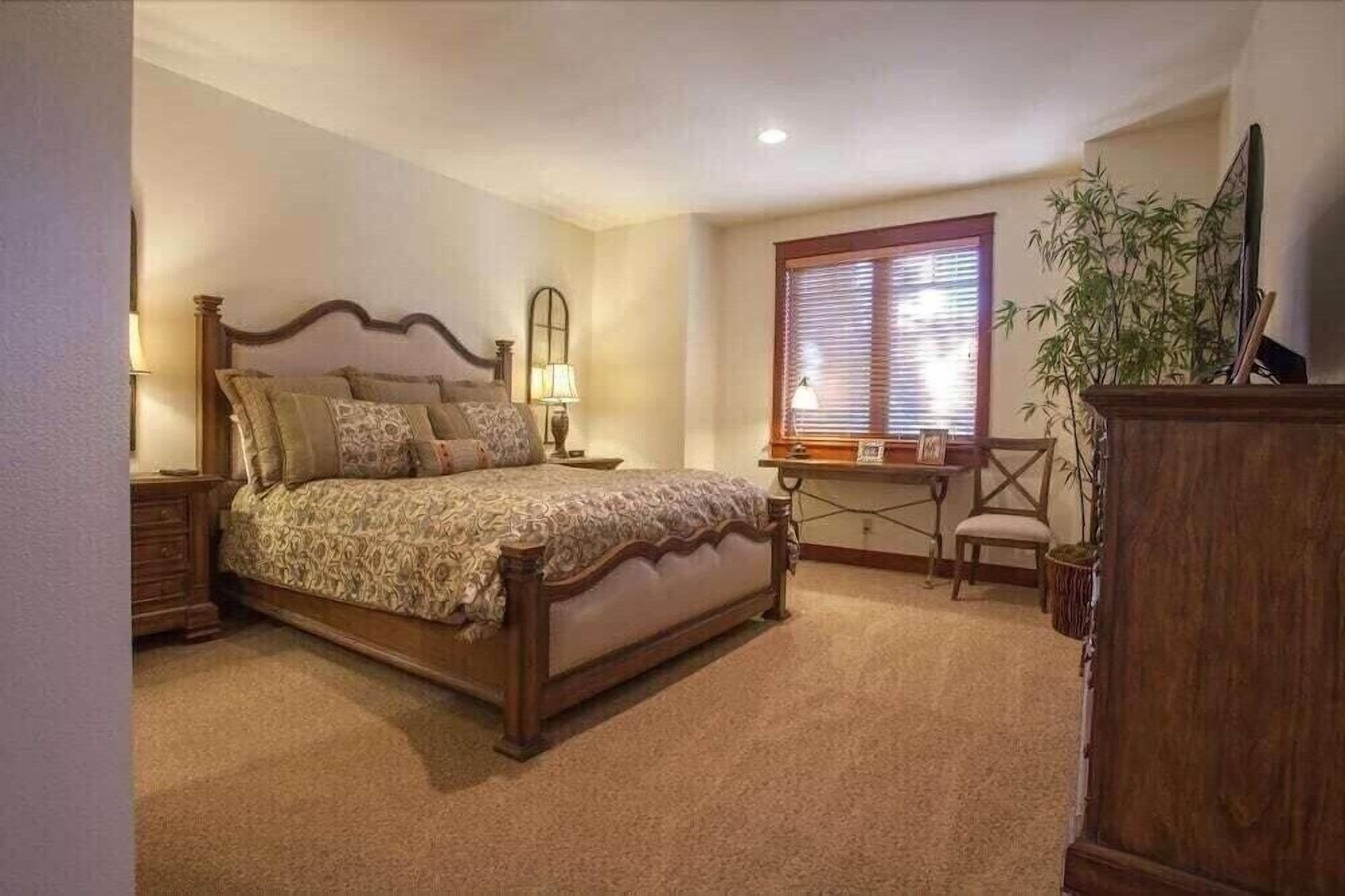 4 bedrooms, iron/ironing board, WiFi (free), individually decorated
